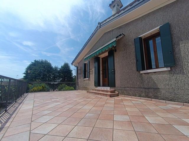 Case e ville in vendita di 800 m²