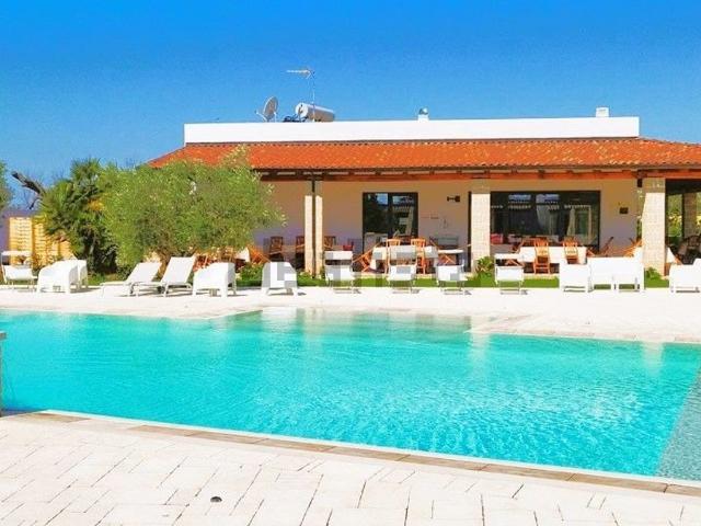 Case e ville in vendita di 800 m²