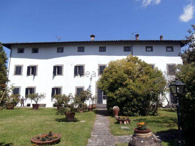 Case e ville in vendita di 800 m² in Via Bagni Caldi