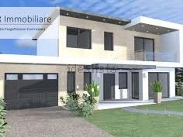 Case e ville in vendita di 800 m² in Via Monte Grappa