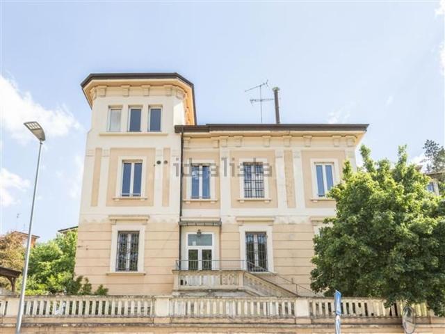 Case e ville in vendita di 800 m² in Via San Mamolo