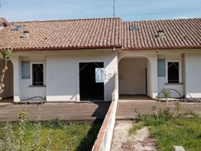 Case e ville in vendita di 800 m² in Via Padre Sisto Benedetti