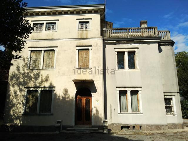 Case e ville in vendita di 800 m² in Via Terraglio