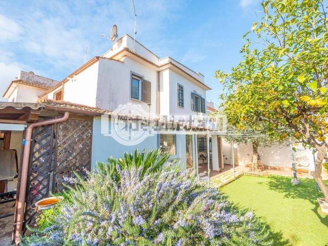 Case e ville in vendita di 80 m² in Piazzetta Roberto Alfonsi
