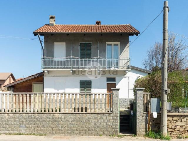 Case e ville in vendita di 80 m² in Via Vecchia Di Rivoli, 16