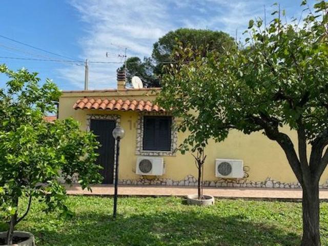 Case e ville in vendita di 80 m² in Via Vittorio Alfieri, 38