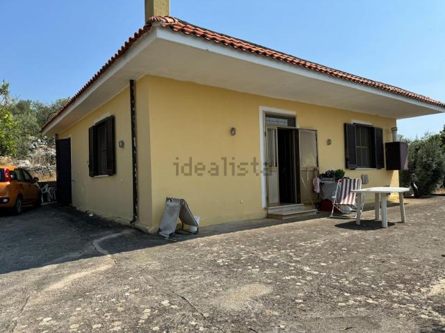Case e ville in vendita di 80 m² in Via Carbonara, 11