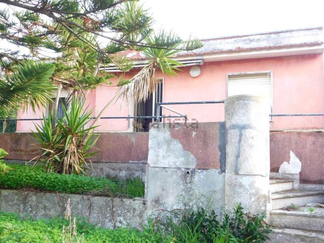 Case e ville in vendita di 80 m² in Via Cimillà