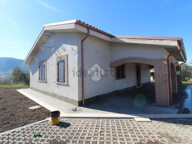 Case e ville in vendita di 80 m² in Via Colli