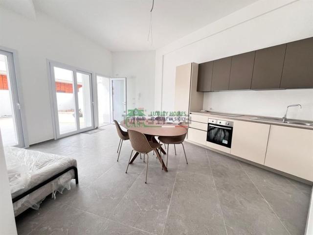 Case e ville in vendita di 80 m² in Via Federico de Roberto