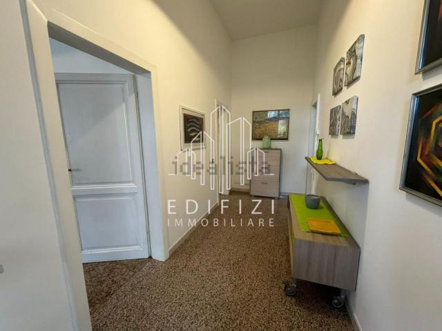 Case e ville in vendita di 80 m² in Via Fivizzano, 54100