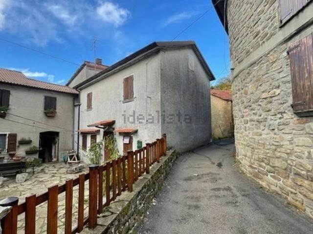 Case e ville in vendita di 80 m² in Via Perdera