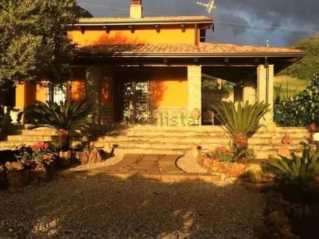 Case e ville in vendita di 80 m² in Via Piana