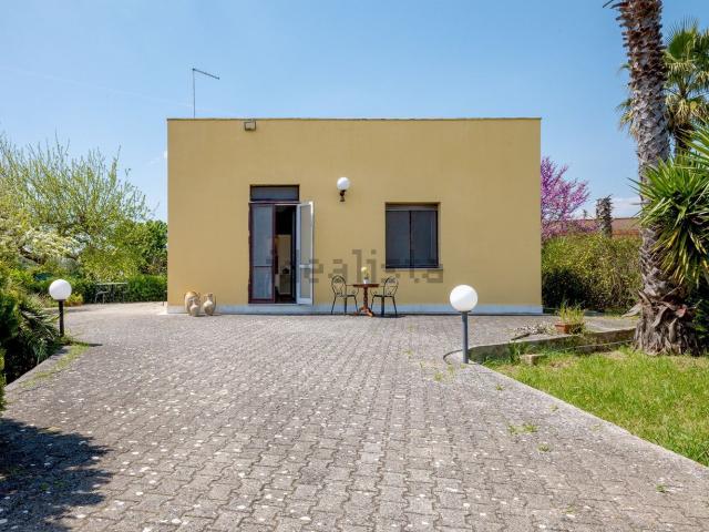 Case e ville in vendita di 80 m² in Via San Pietro Canale, 15