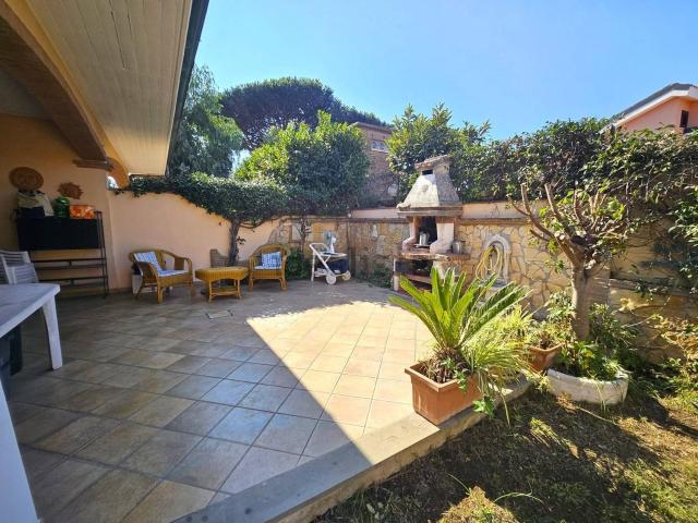 Case e ville in vendita di 80 m² in Viale Perseo