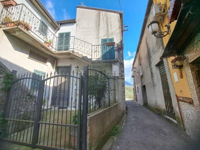Case e ville in vendita di 80 m²