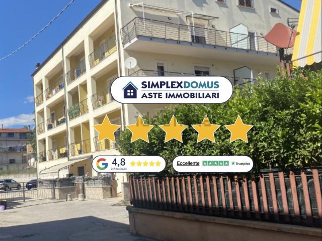 Case e ville in vendita di 81 m² in Via Lago di Nemi