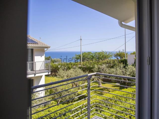 Case e ville in vendita di 81 m² in Via Mastro Nino Incaprera