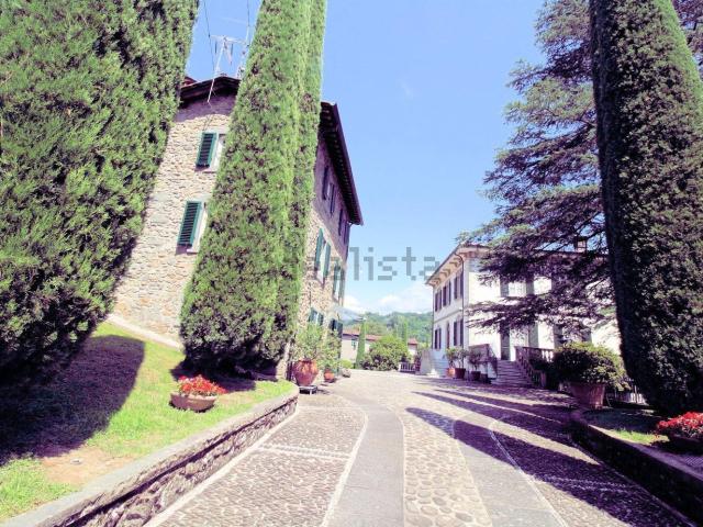 Case e ville in vendita di 820 m² in Strada Provinciale 18