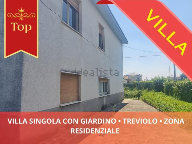 Case e ville in vendita di 827 m² in Via G. Rossini