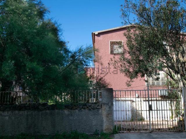 Case e ville in vendita di 827 m² in Via dei Gabbiani