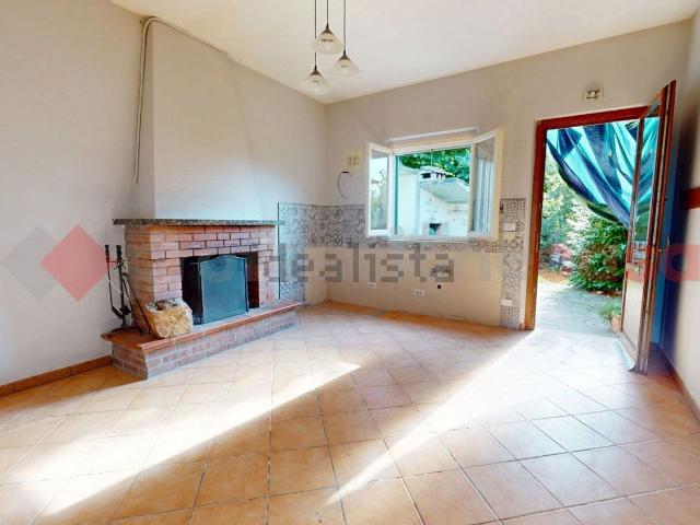 Case e ville in vendita di 82 m² in Località ferchia, 130