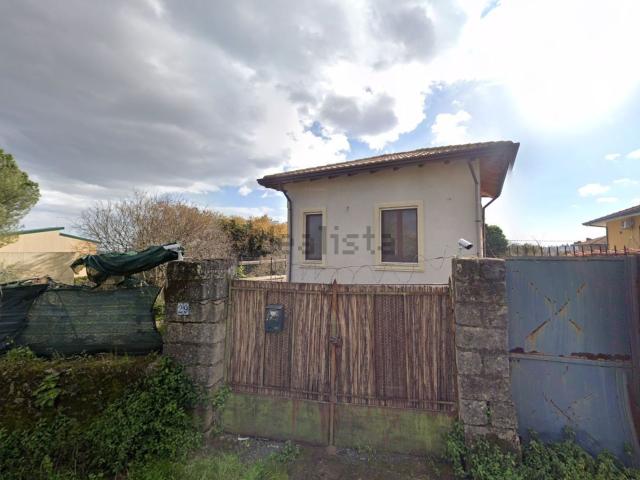 Case e ville in vendita di 82 m² in Via Alcaloro