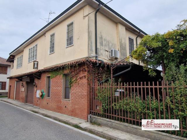 Case e ville in vendita di 835 m² in Via Bruno Buozzi, 7