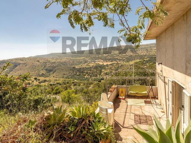 Case e ville in vendita di 87 m² in Contrada S.Lucia