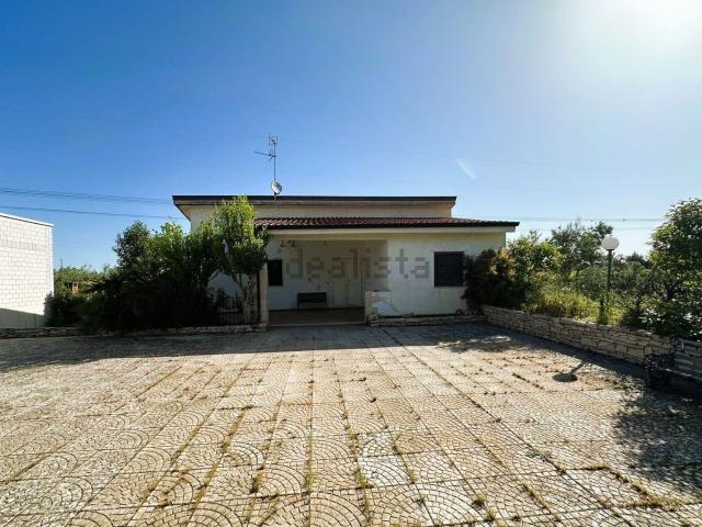 Case e ville in vendita di 87 m² in Strada Esterna Viale delle Pervinche