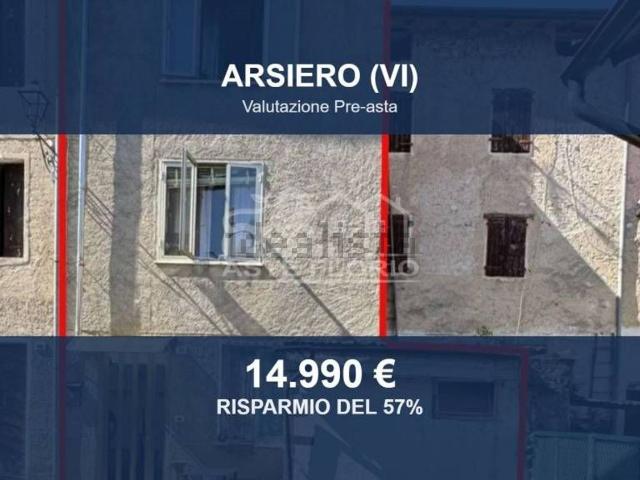 Case e ville in vendita di 87 m² in Via Borghi, 31