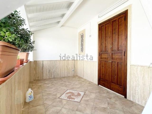 Case e ville in vendita di 87 m² in Via Lesina, 33