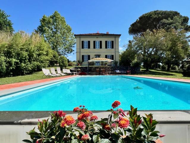 Case e ville in vendita di 840 m² in Via di Sant&apos Alessio