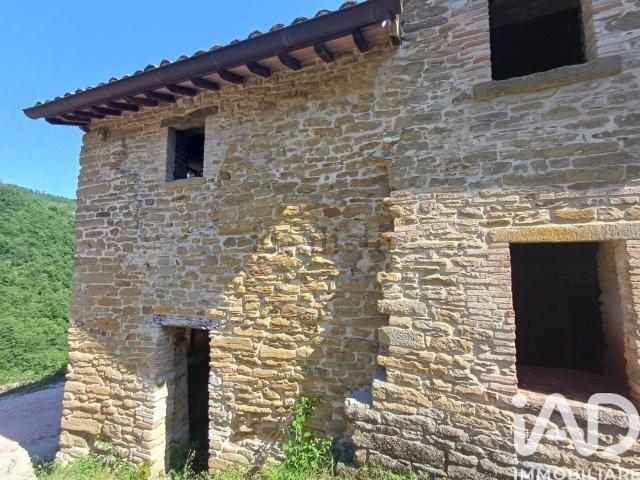Case e ville in vendita di 840 m² in Via Nazionale