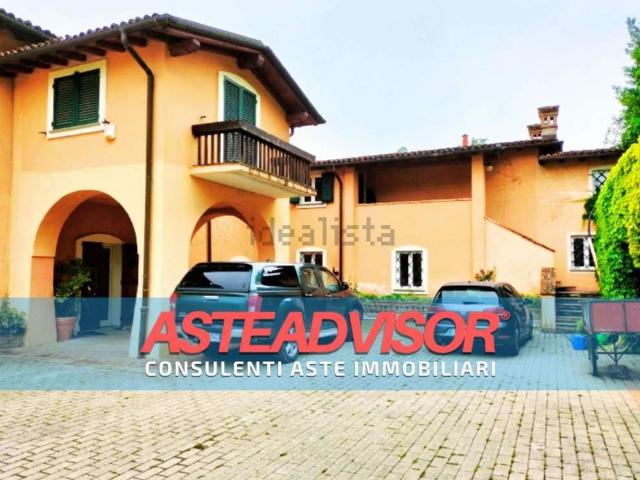 Case e ville in vendita di 846 m² in Piazza Risorgimento, 4