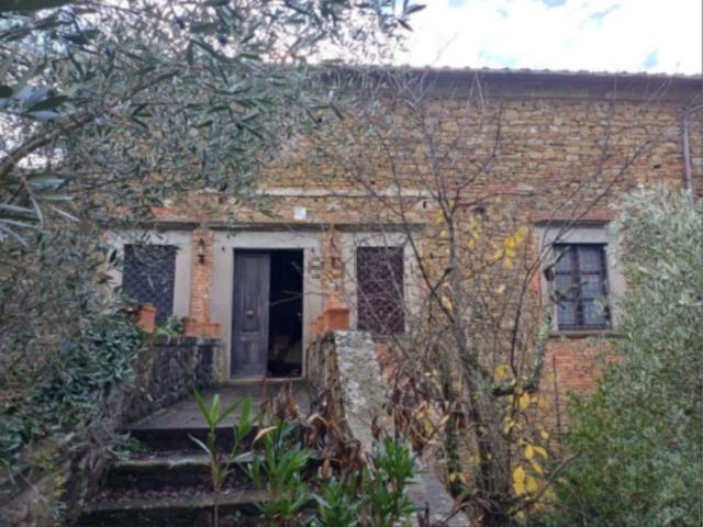 Case e ville in vendita di 849 m² in Via Cesare Terranova
