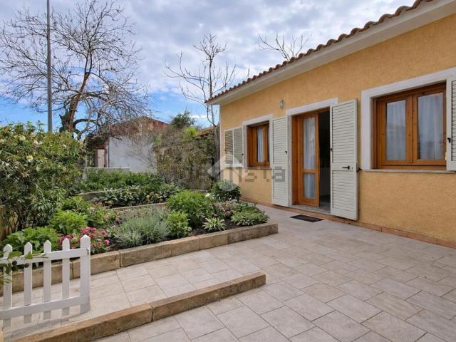 Case e ville in vendita di 84 m² in Via Cavour, 22