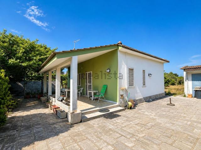 Case e ville in vendita di 84 m² in Via Salina, 7