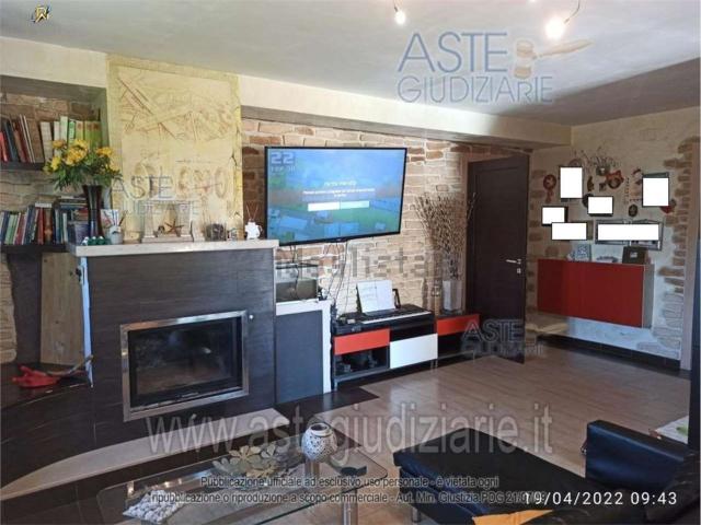 Case e ville in vendita di 84 m² in Viale Cariati
