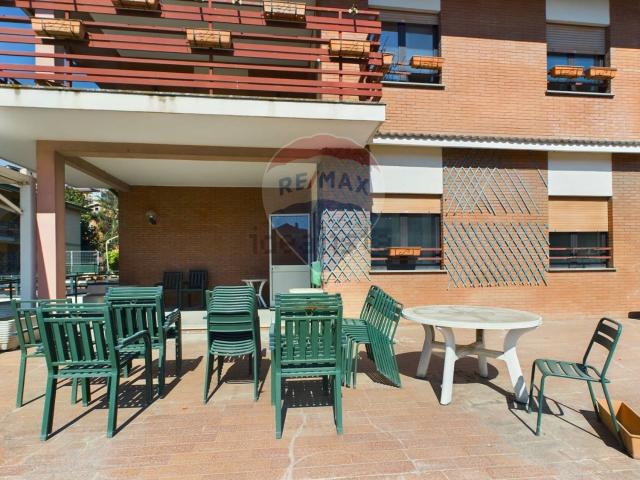 Case e ville in vendita di 850 m² in Via Cassia, 1791