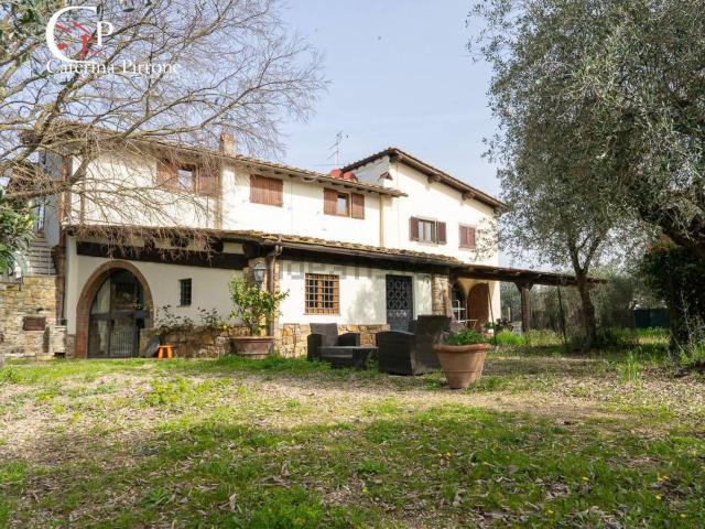 Case e ville in vendita di 850 m² in Via San Lorenzo a Colline, 1