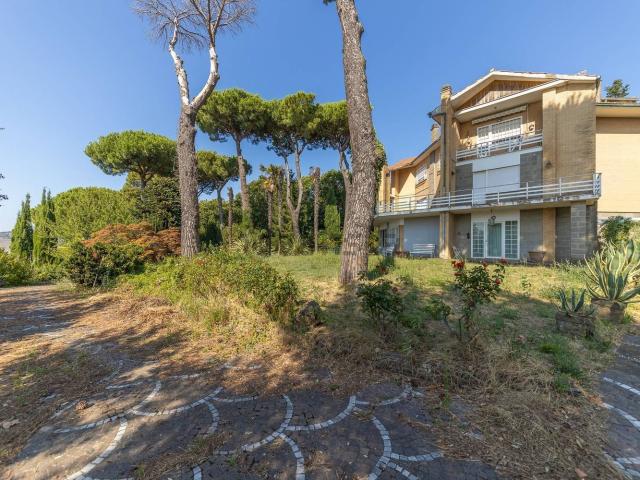 Case e ville in vendita di 850 m² in Via San Sebastiano, 30