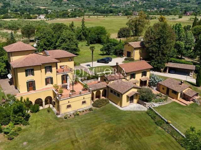 Case e ville in vendita di 850 m² in Via Tartaralta di Sotto, 9
