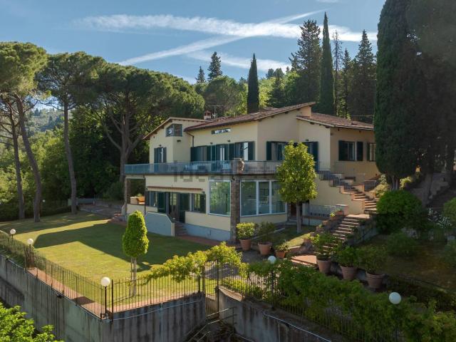 Case e ville in vendita di 858 m² in Via della Rimaggina