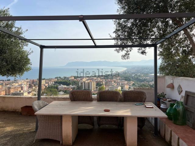Case e ville in vendita di 85 m² in Via Bocca della Carrubba