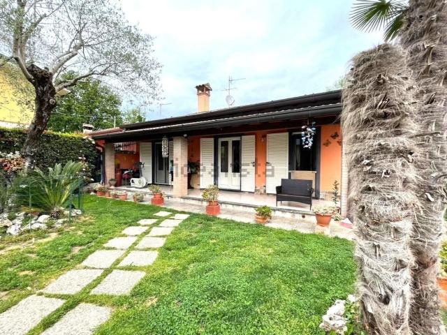 Case e ville in vendita di 85 m² in Via dei Fortini