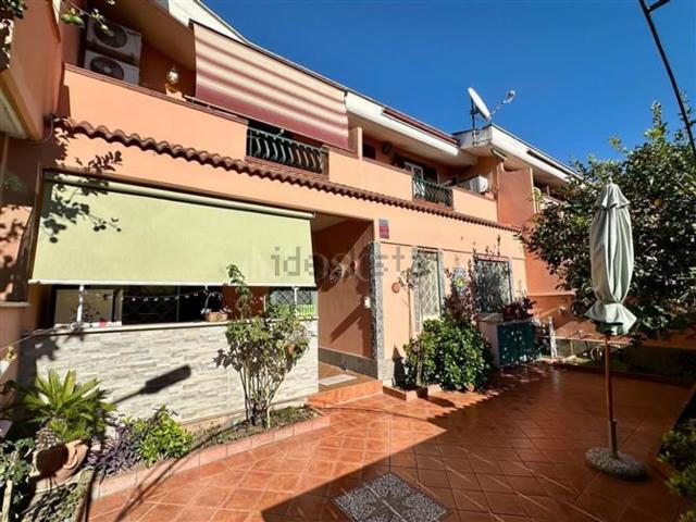 Case e ville in vendita di 85 m² in Via dei Lecci