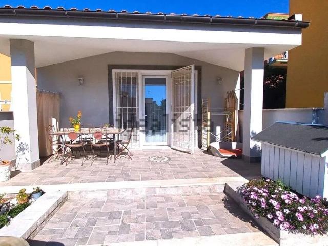 Case e ville in vendita di 85 m² in Via Fregene