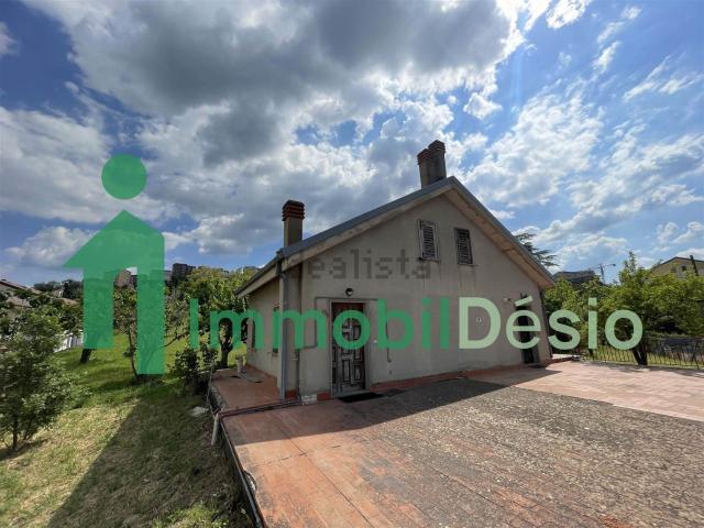 Case e ville in vendita di 85 m²