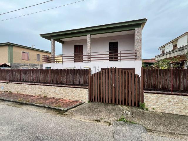 Case e ville in vendita di 85 m²
